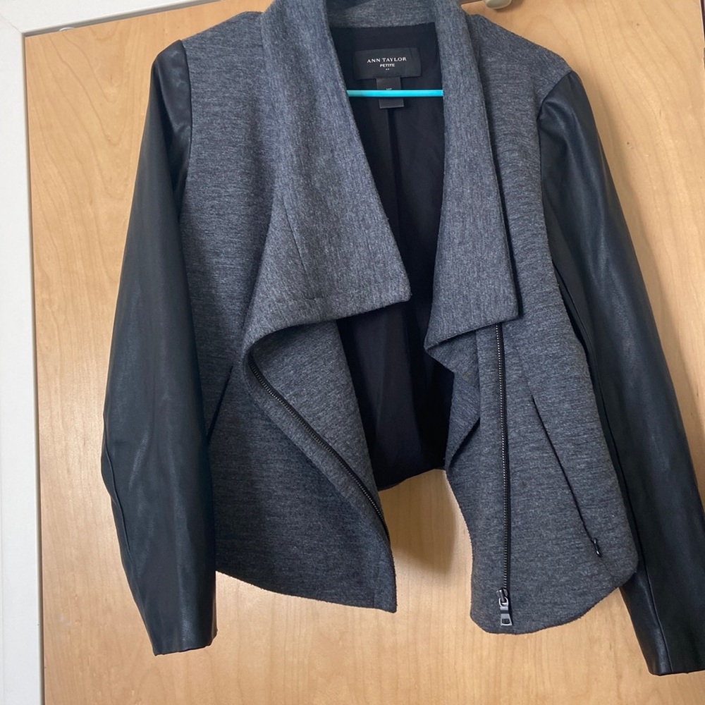 Medium petit blazer leather sleeves